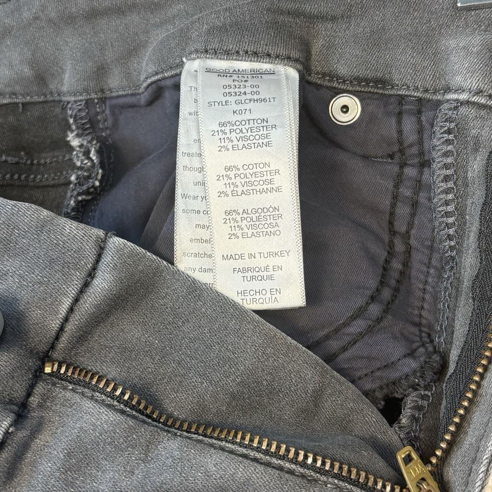 Good American Jeans Womens 6/28 Grayish Black Good Legs Raw Hem Stretch Crop - Picture 7 of 10